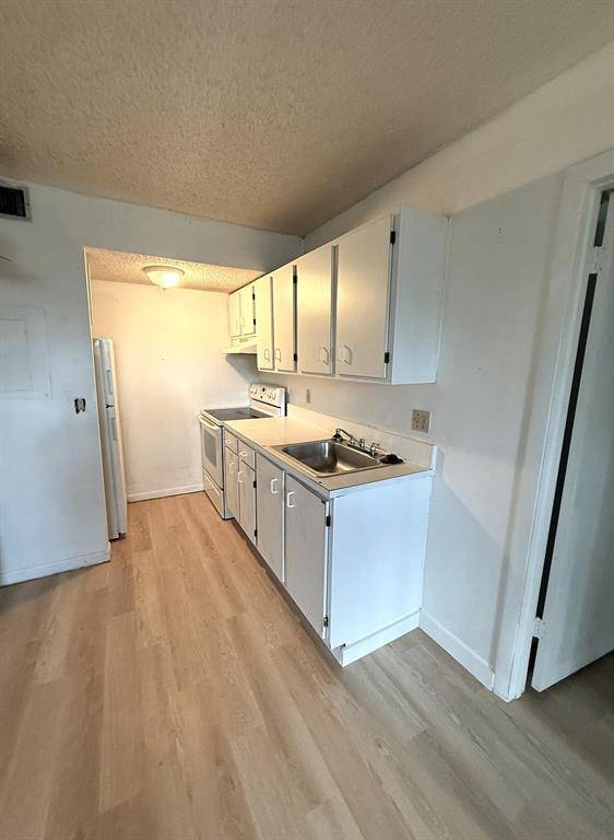 Lauderhill, FL 33313,2038 NW 43rd Ter #8