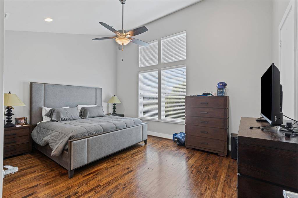 Dallas, TX 75219,4211 Rawlins Street #97