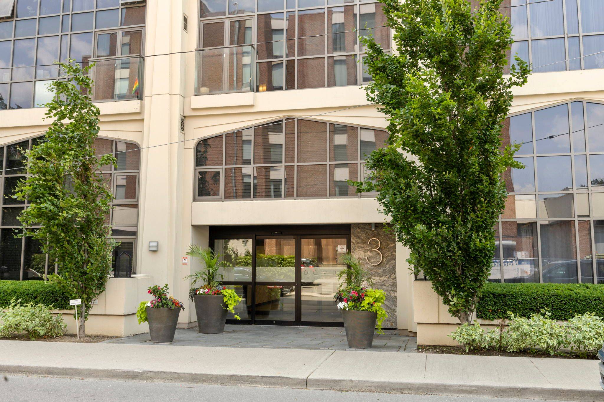 Toronto C02, ON M5R 3T5,3 McAlpine ST #312