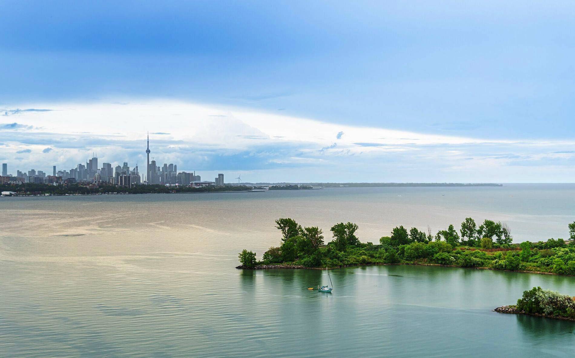 Toronto W06, ON M8V 0G3,65 Annie Craig DR #416