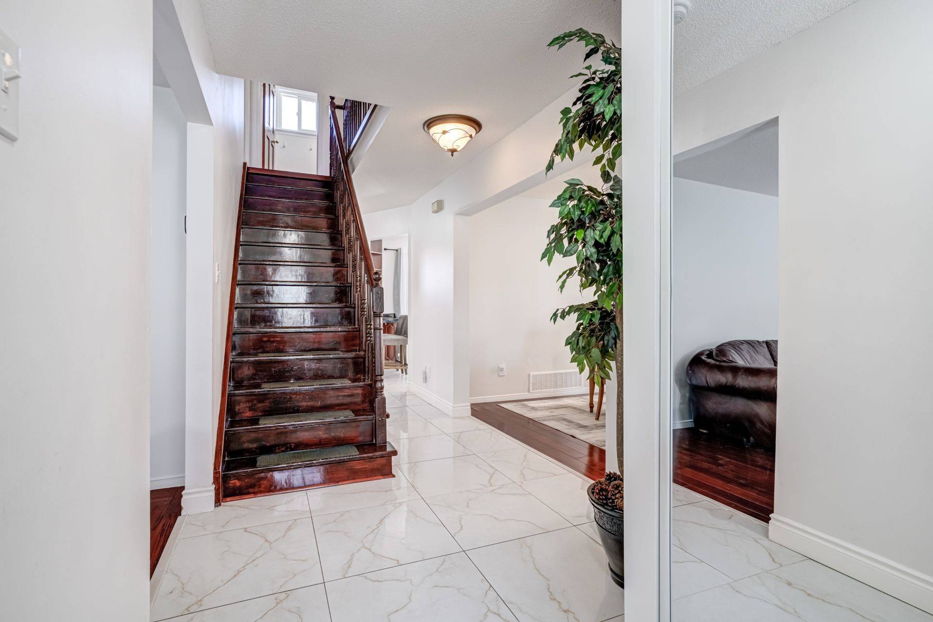 Brampton, ON L6S 4V4,56 Nuttall ST
