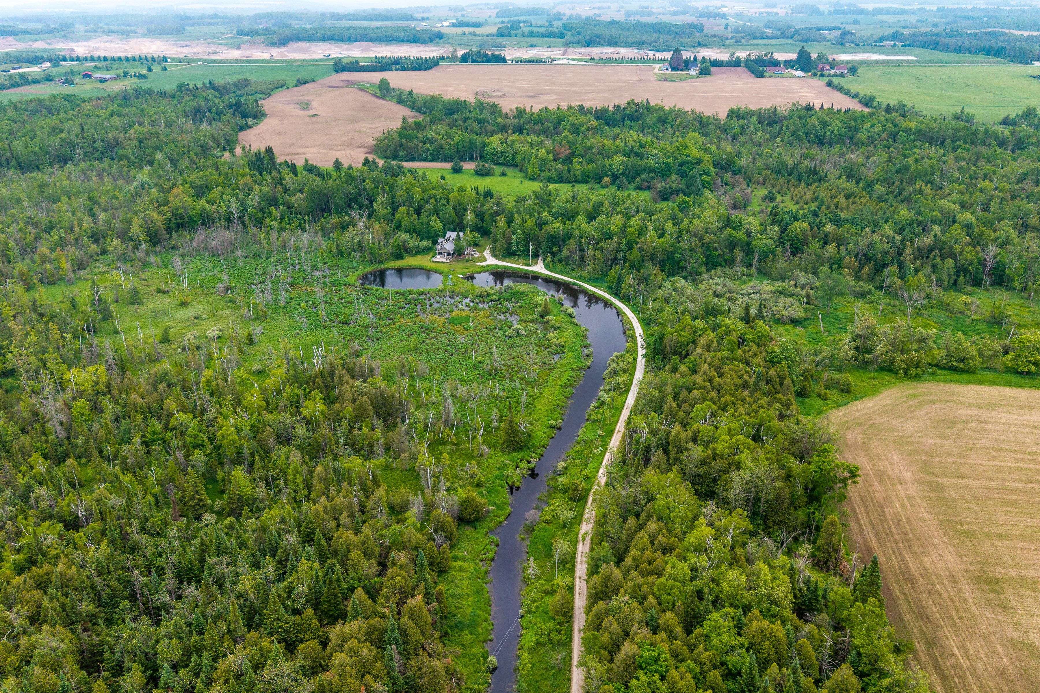 Melancthon, ON L0N 1S9,397061 5th Line