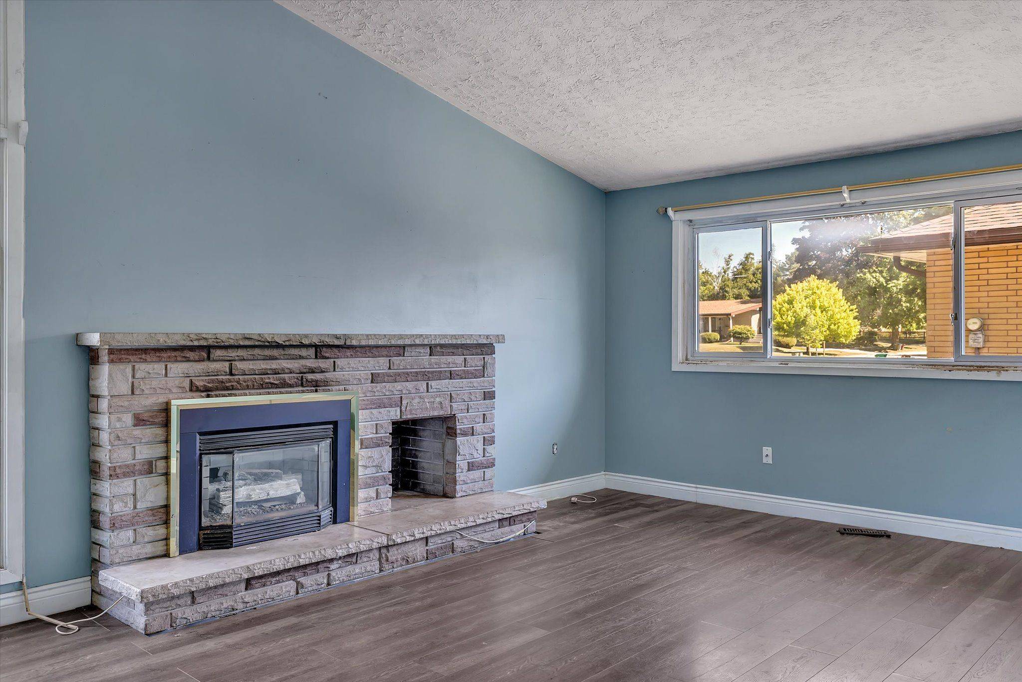 Peterborough North, ON K9H 6P2,1182 MILBURN ST