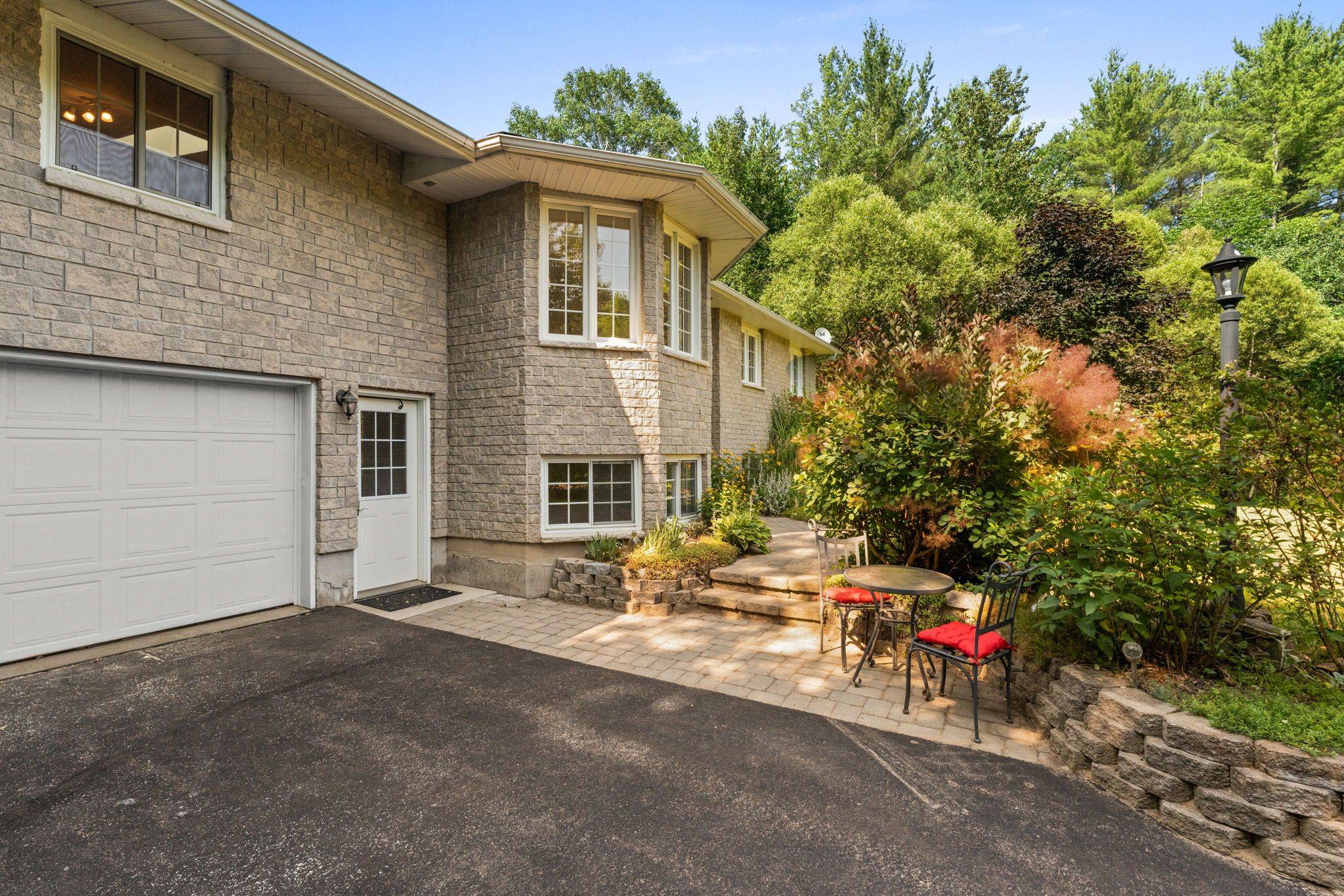 Laurentian Valley, ON K8A 6W6,99 Krause ST