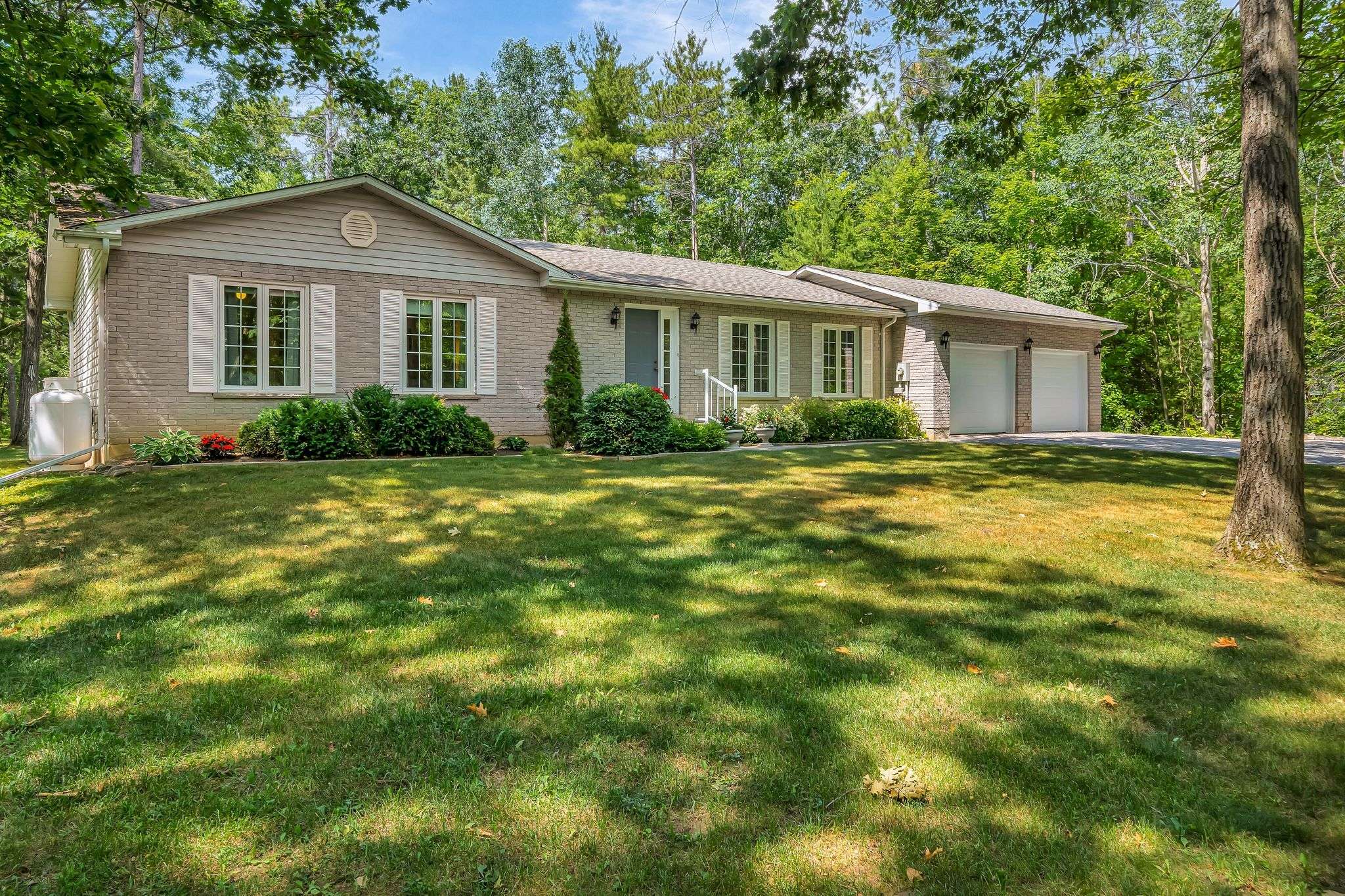 Kawartha Lakes, ON K0M 1N0,68 Sandy Point RD