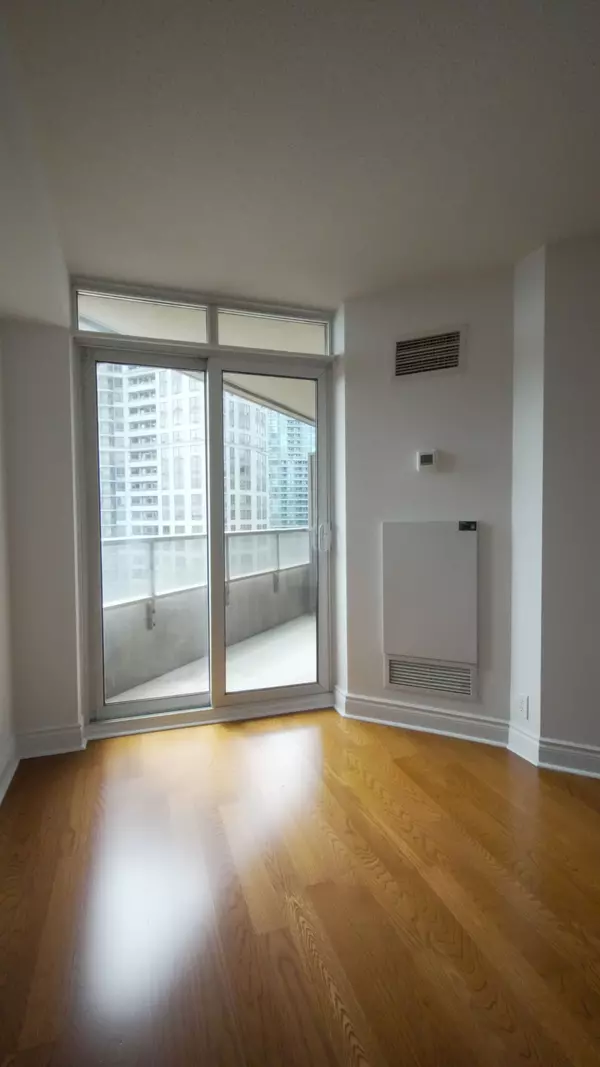 Toronto C14, ON M2N 7E3,80 Harrison Garden BLVD #924