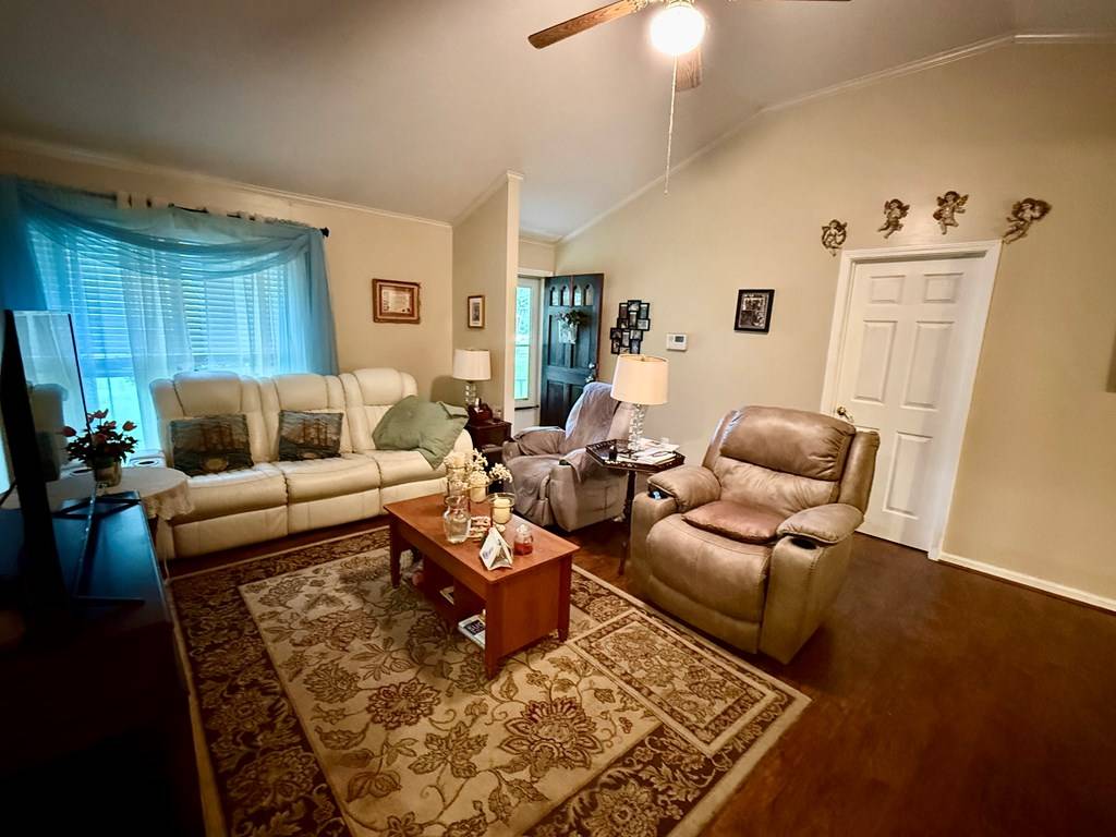 Valdosta, GA 31605,325 Jennifer Circle