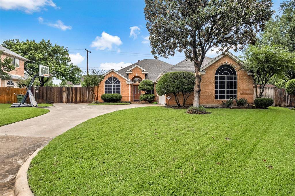 11 Enchanted Court, Mansfield, TX 76063