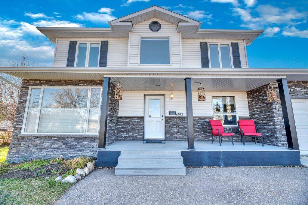 Chestermere, AB T1X 1A9,701 East Lakeview RD