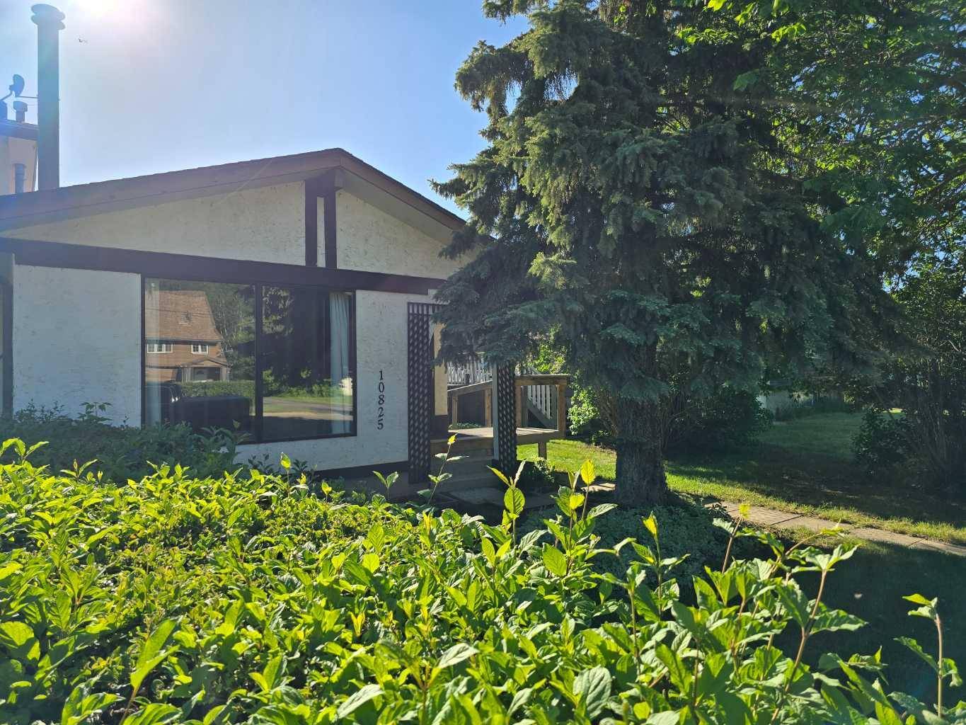 Peace River, AB T8S 1P9,10825 91 ST