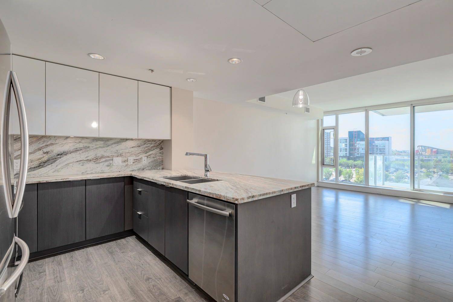 510 6 AVE Southeast #512, Calgary, AB T2G 0H1