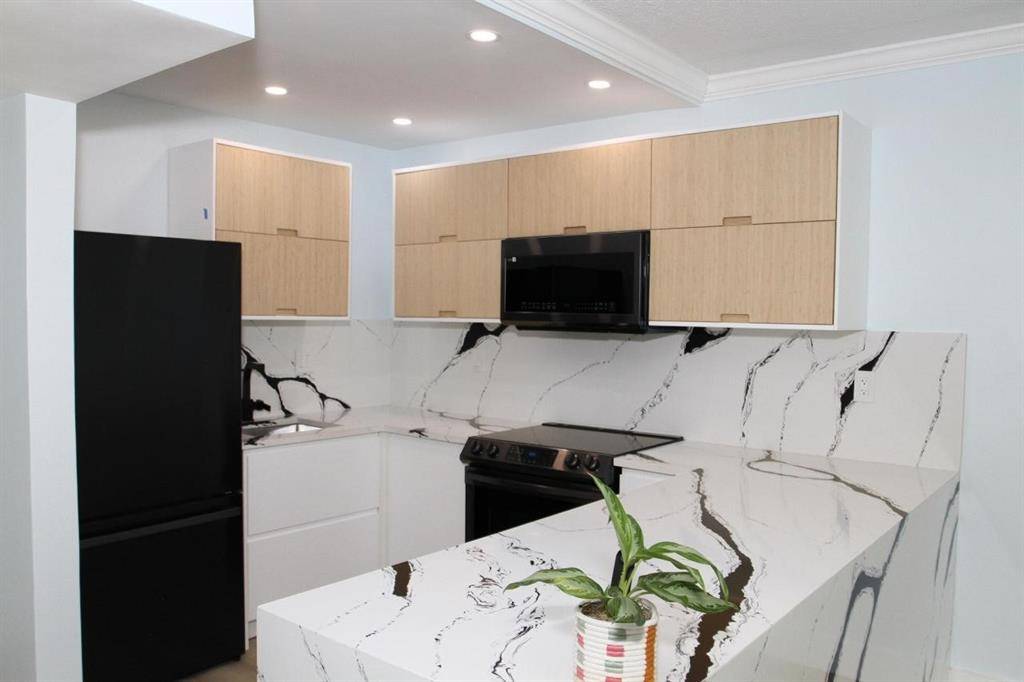 101 SE 6TH AV #5, Pompano Beach, FL 33060