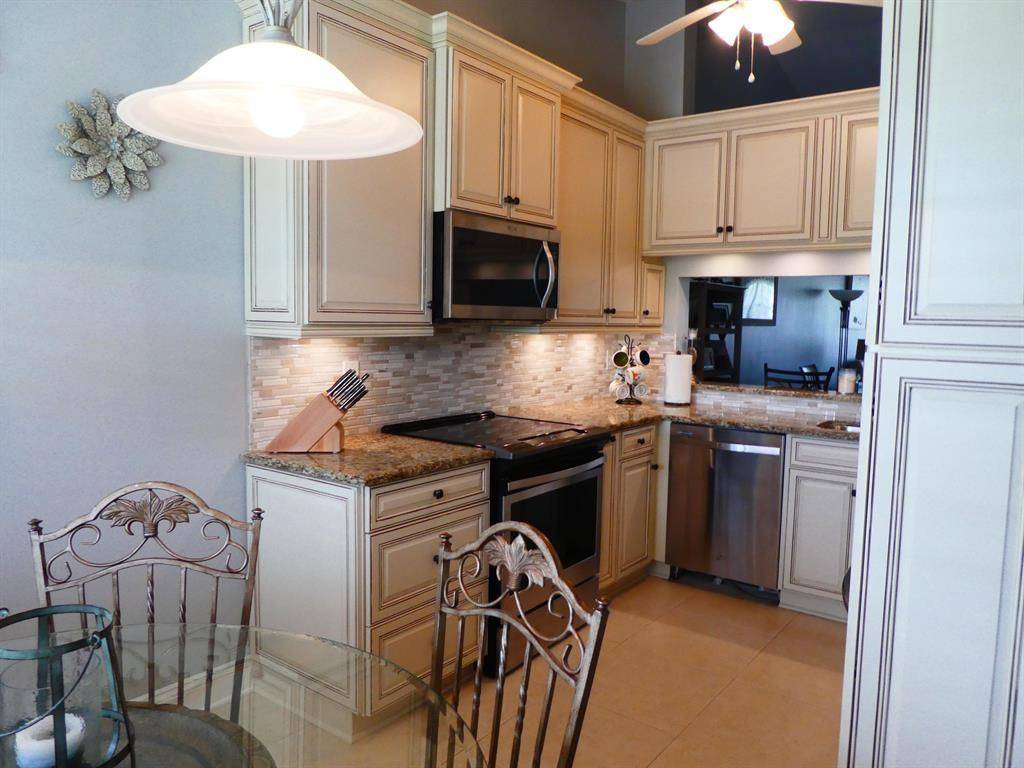 Lake Worth, FL 33467,7593 Tahiti Lane #204