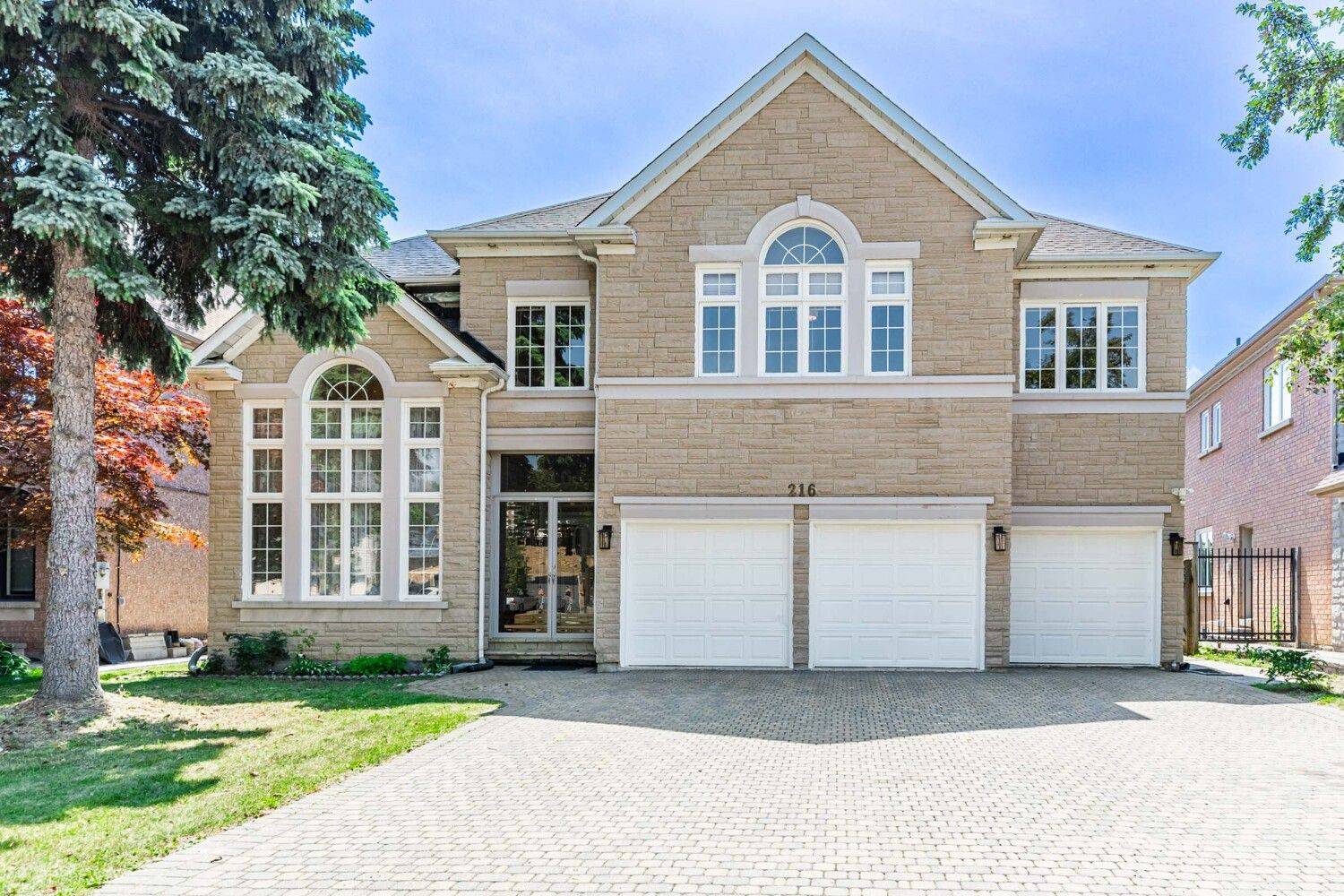 Richmond Hill, ON L4B 3Z6,216 Boake TRL