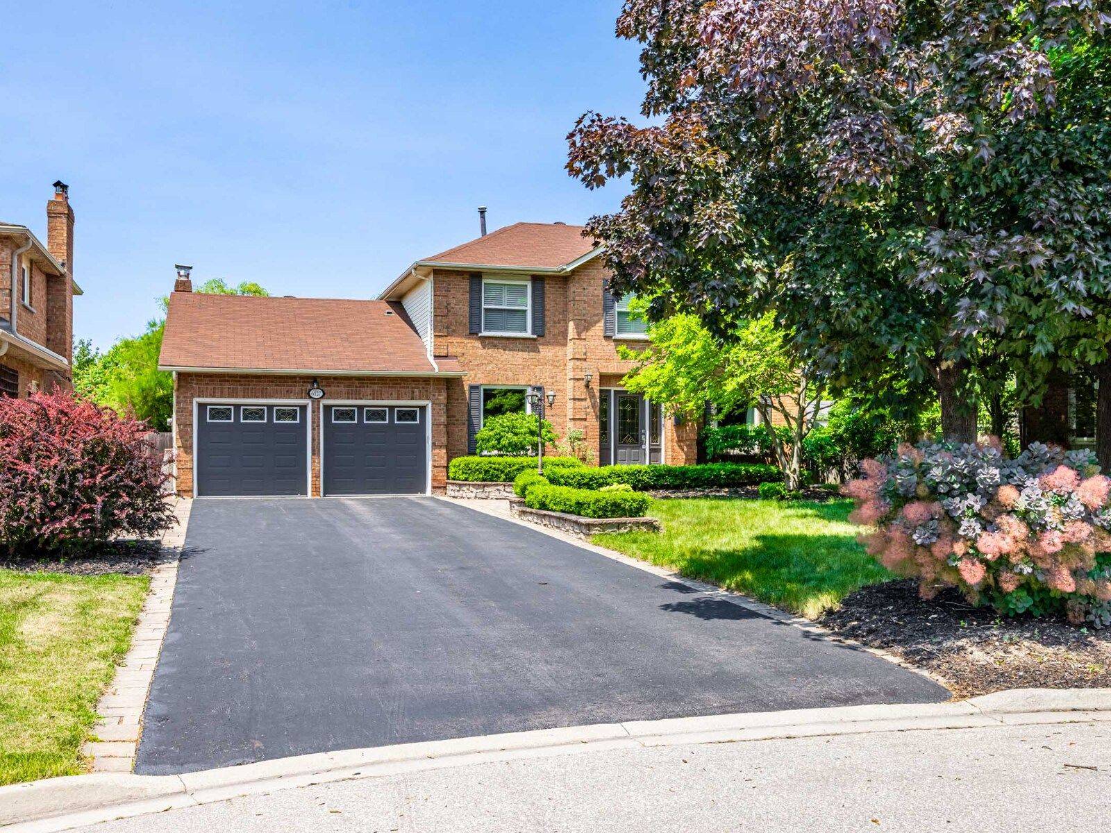 6127 Cheega CT, Mississauga, ON L5N 3Y9