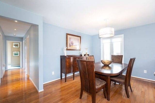 Mississauga, ON L5N 1S8,2947 Saint Malo CIR