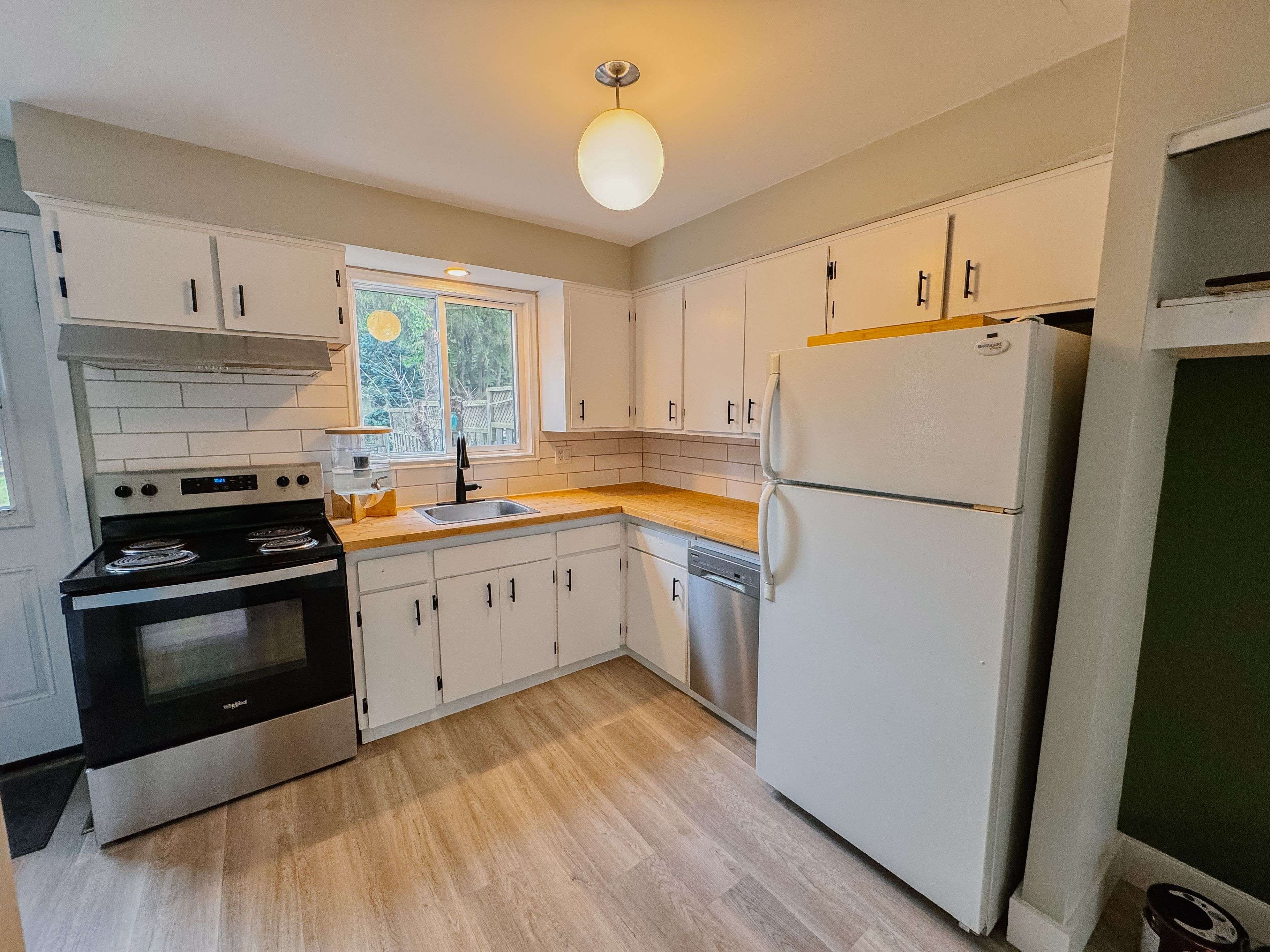 Guelph, ON N1E 3L4,24 Windermere CT