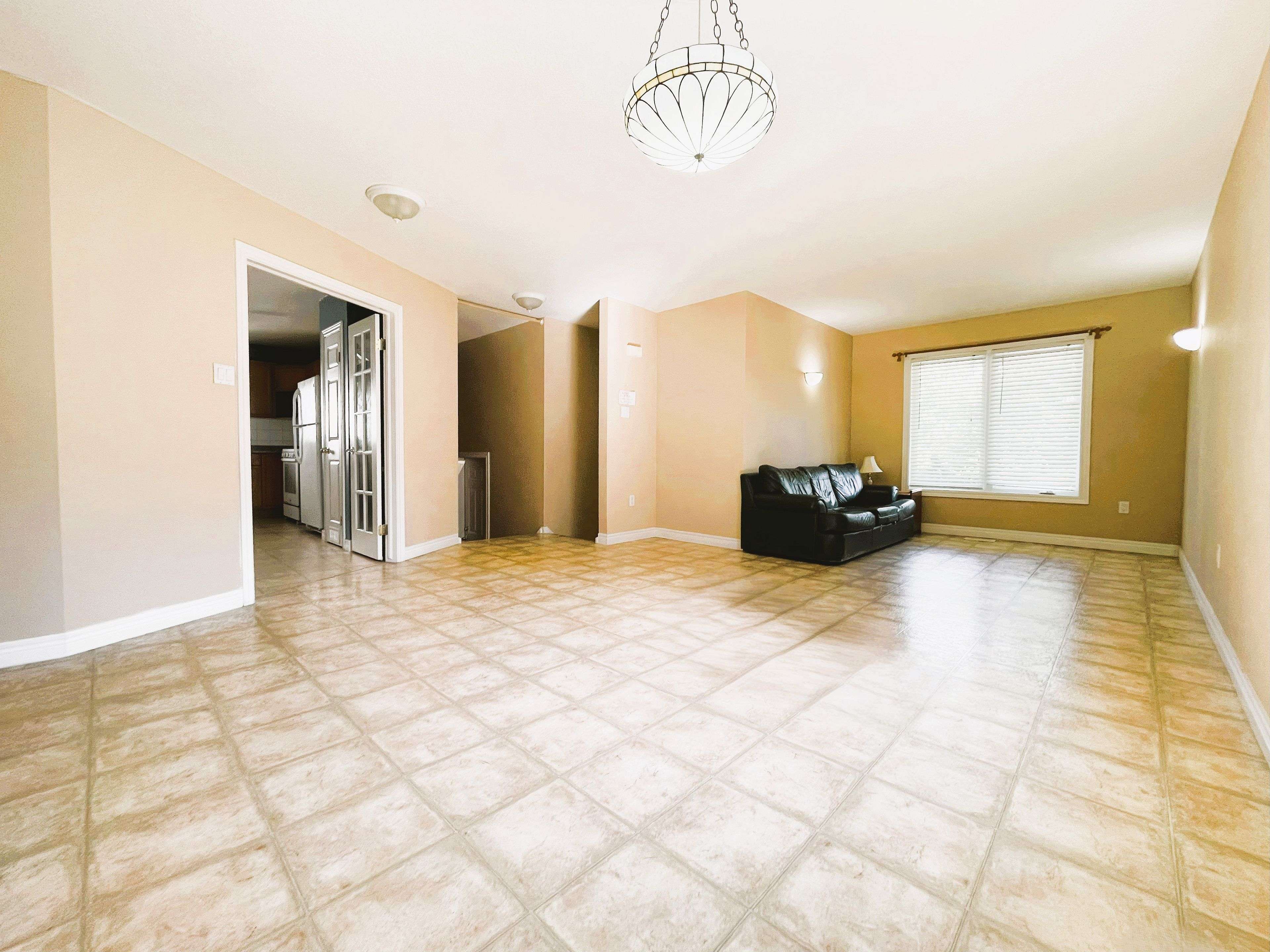London North, ON N5X 4J5,567 Sprucewood DR