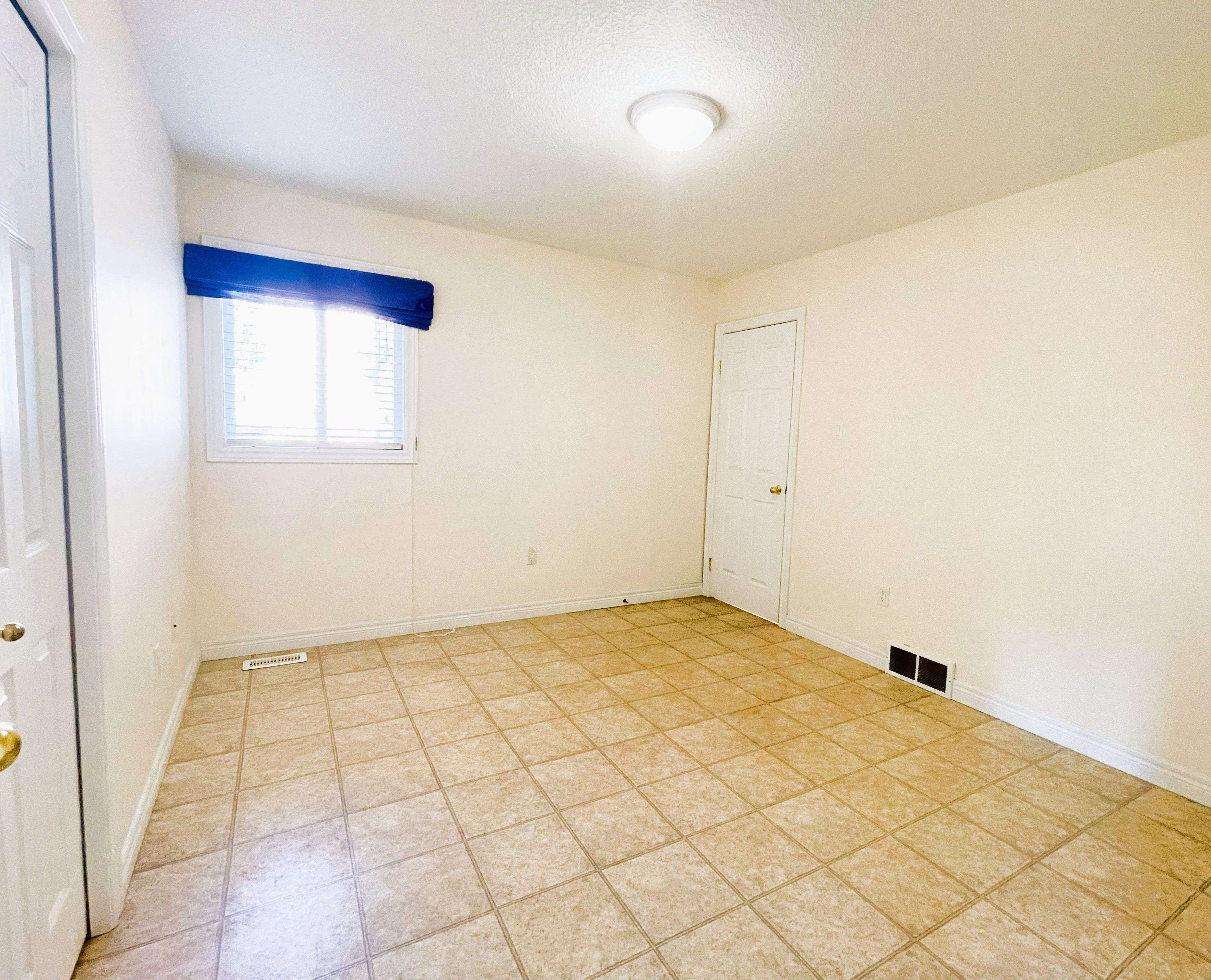 London North, ON N5X 4J5,567 Sprucewood DR