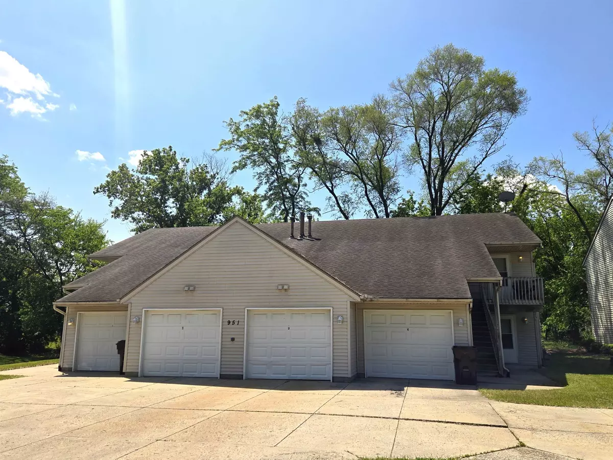 Machesney Park, IL 61115,951 MINNS Drive