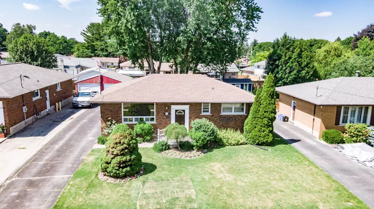 Woodstock, ON N4S 4S3,1009 Warwick ST