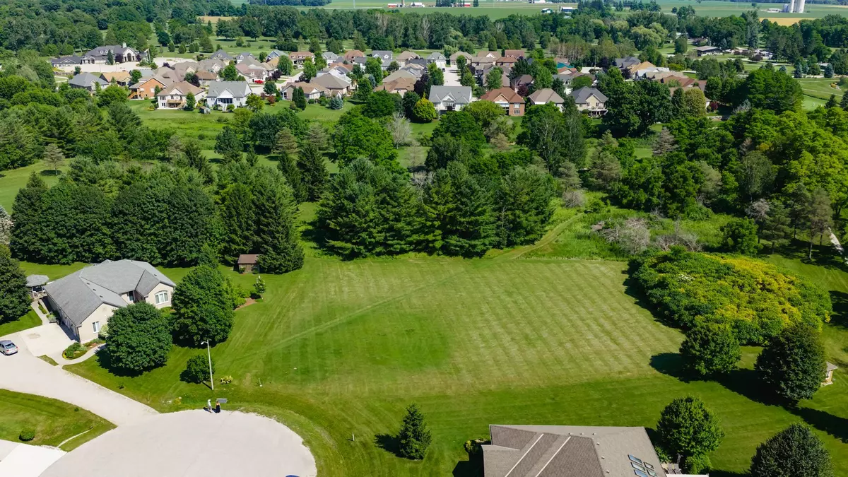 Huron East, ON N0K 1G0,2 Fairway RD