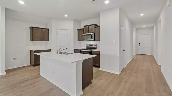 Ennis, TX 75119,904 Barton Drive
