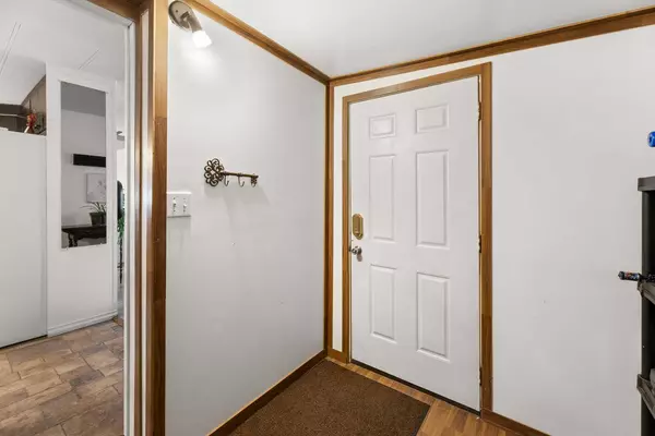 Olds, AB T4H 1M2,13 Birch Close