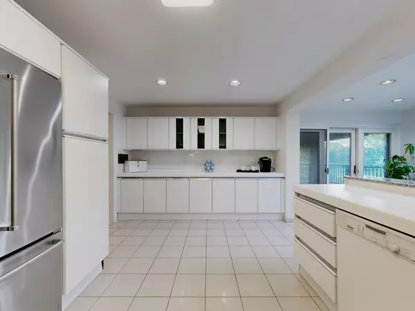 Toronto W08, ON M9A 4Z6,83 Eden Valley DR