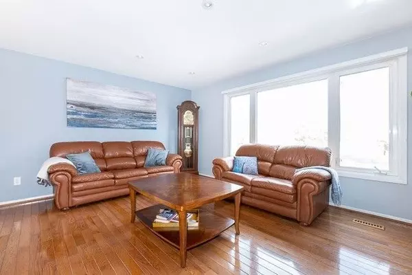 Mississauga, ON L5N 1S8,2947 Saint Malo CIR