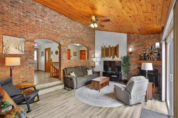 Kitchener, ON N2E 2N3,110 Albion CT