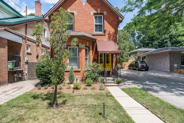 Hamilton, ON L8P 1V8,248 Bold ST