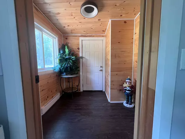 Kawartha Lakes, ON L0K 1B0,10 Rockside LN