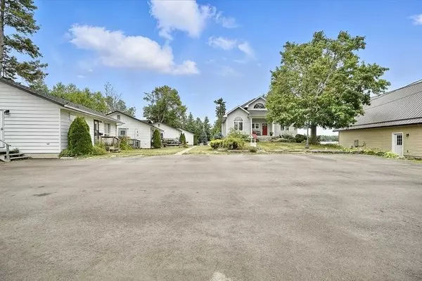 Kawartha Lakes, ON K0M 1A0,400 Front ST W