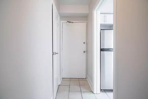 Hamilton, ON L8N 1W4,3 WEBBER AVE #1
