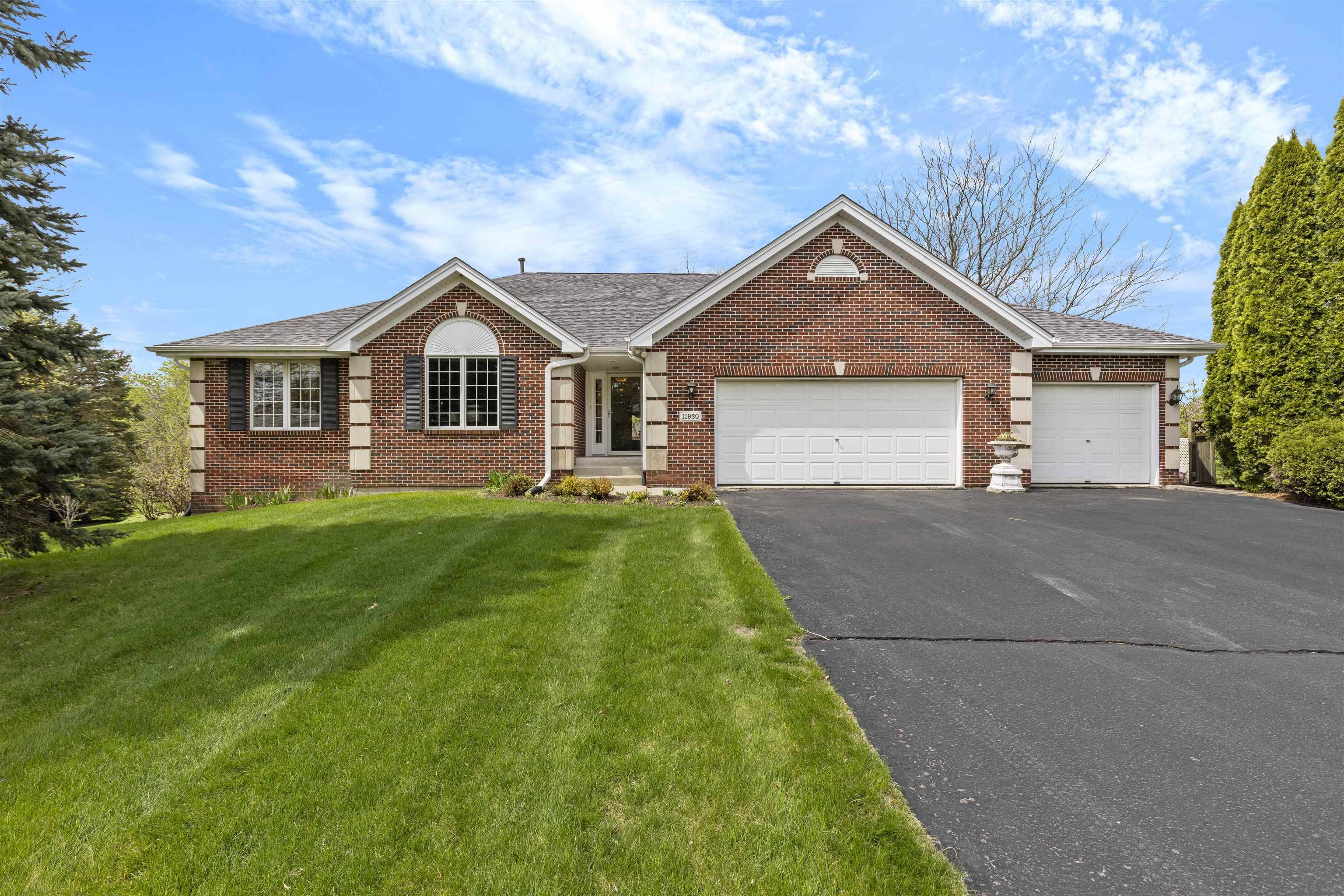 11920 Hunterston Drive, Caledonia, IL 61011