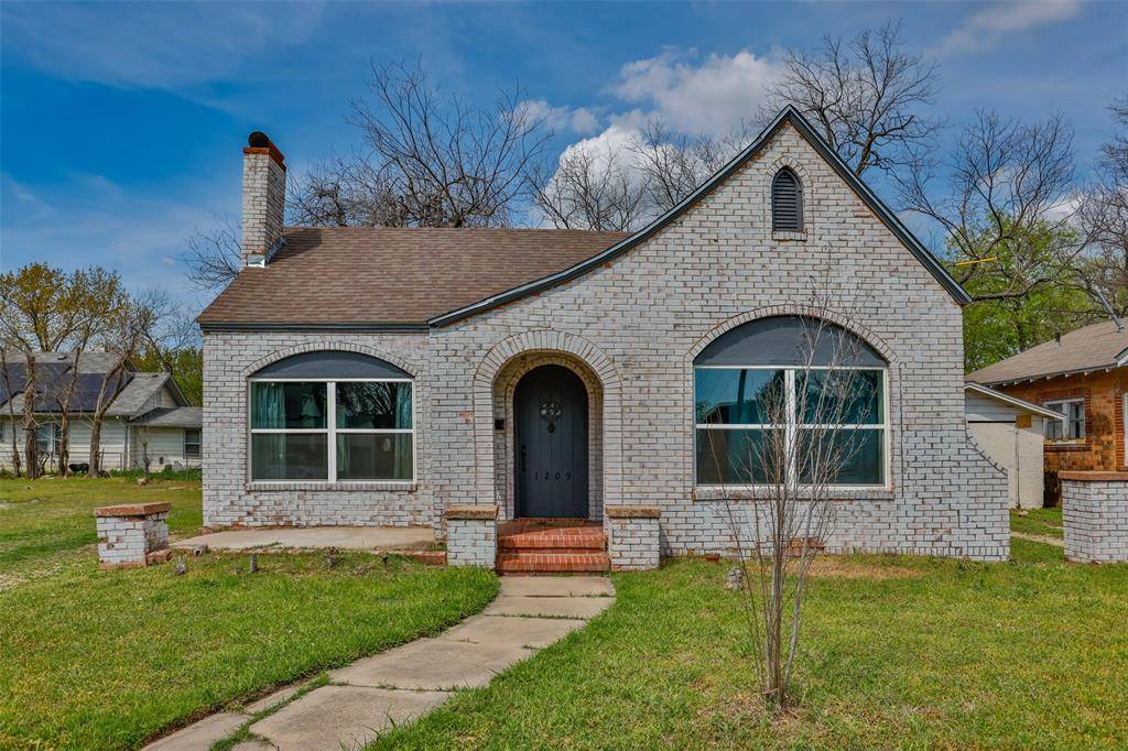 Gainesville, TX 76240,1209 E Garnett Street