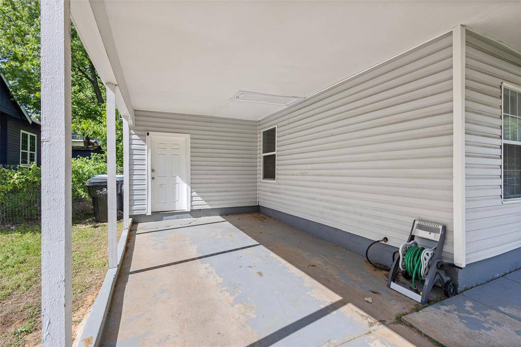 Denison, TX 75020,1221 W Crawford Street