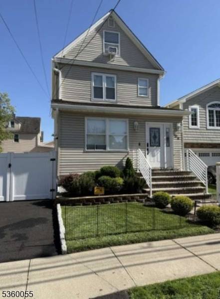 284 W Webster Ave, Roselle Park Boro, NJ 07204