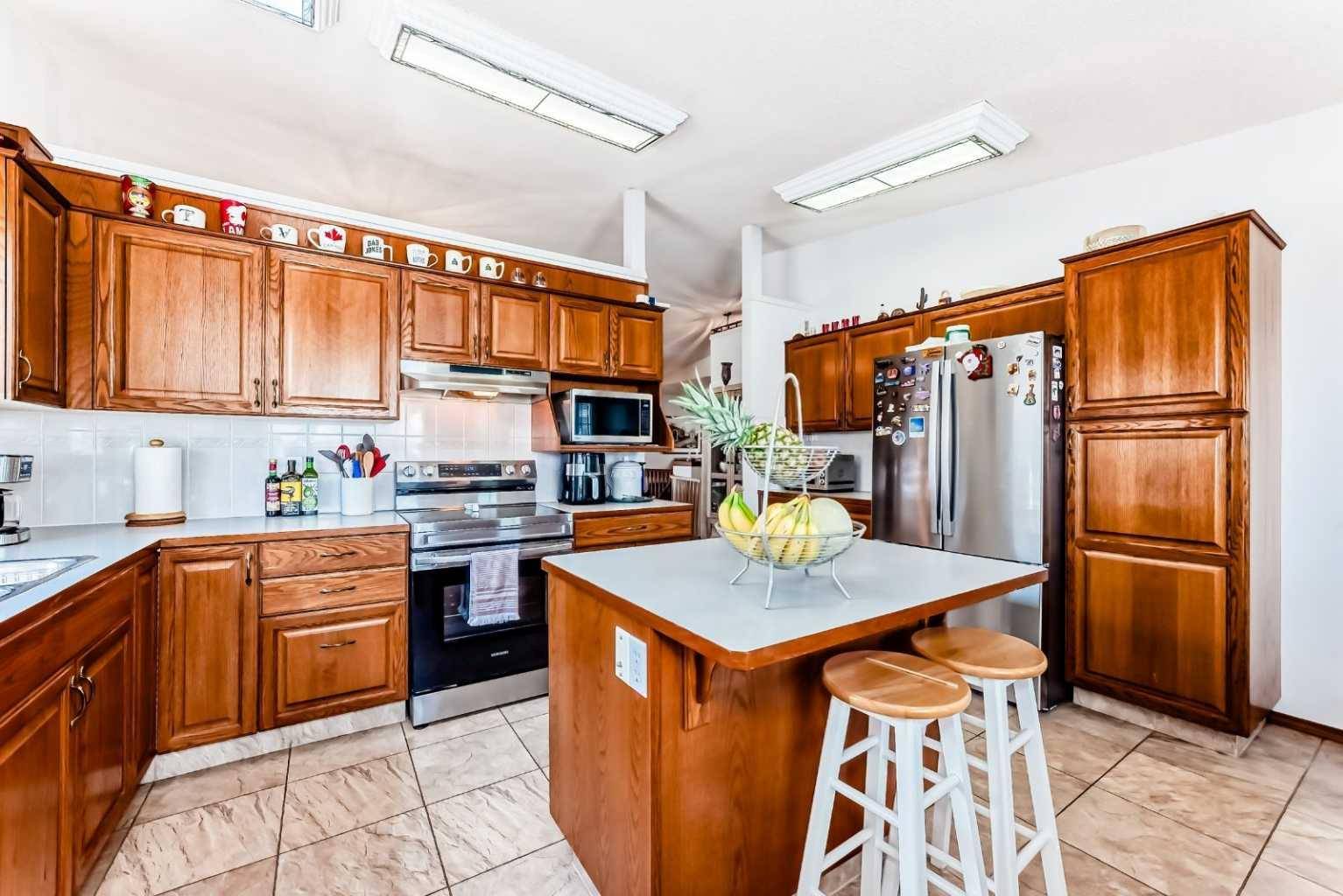 Calgary, AB T3K 3Y2,68 Harvest Oak WAY Northeast