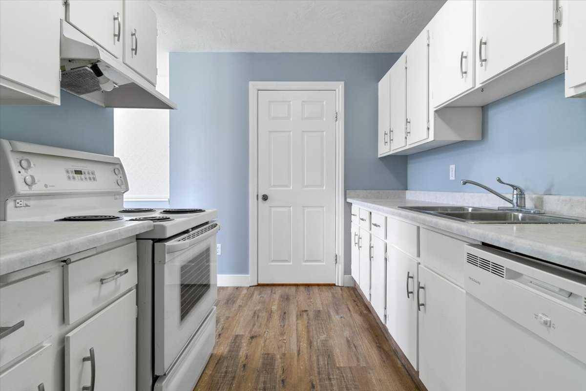 Grande Prairie, AB T8V 6C5,7201 Poplar DR #2116