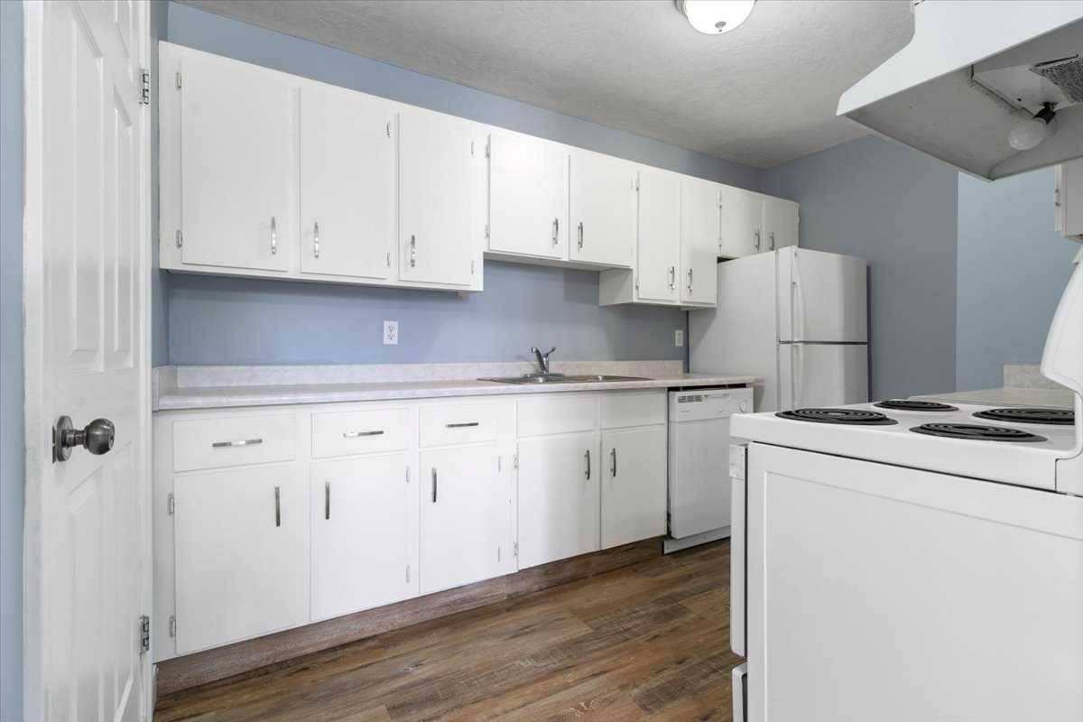 Grande Prairie, AB T8V 6C5,7201 Poplar DR #2116