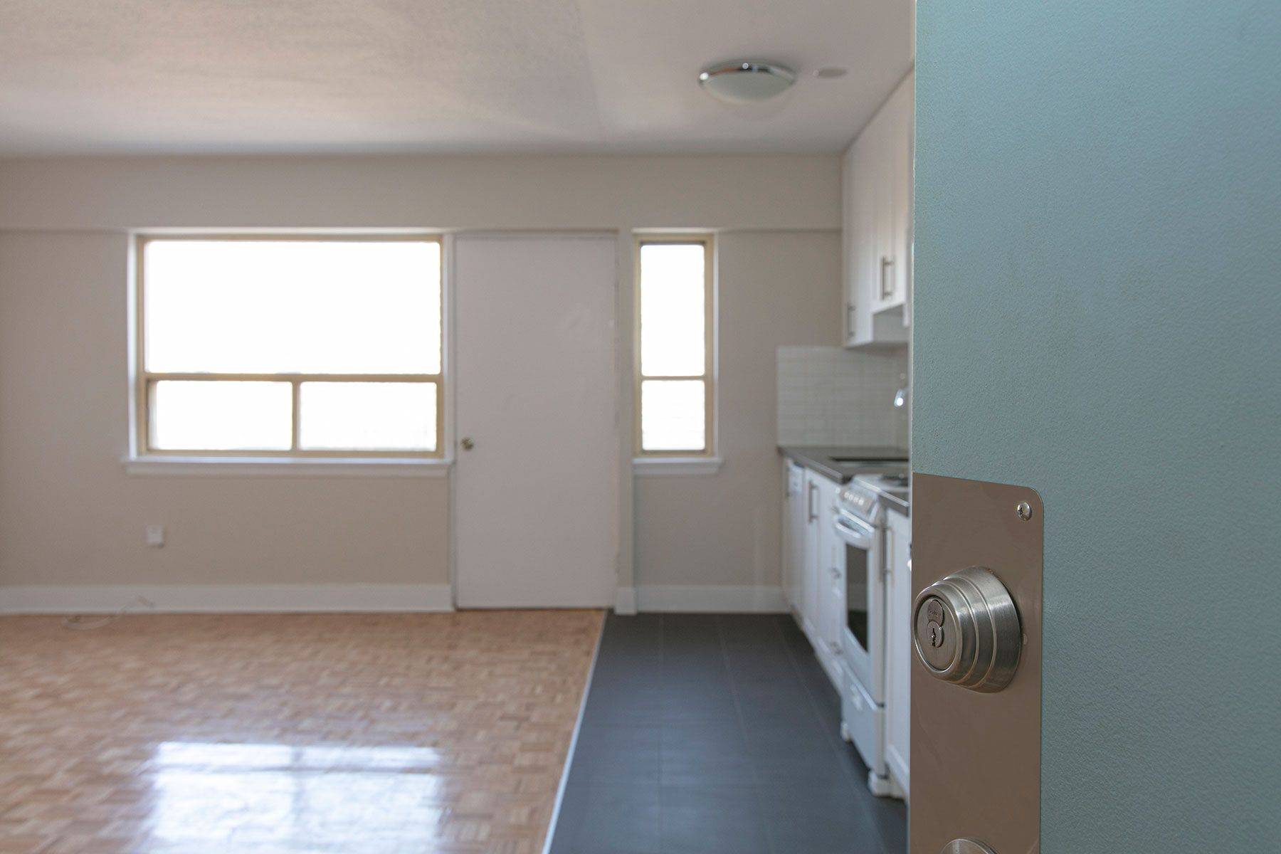 Toronto C02, ON M4V 1Z8,95 Lawton BLVD #506