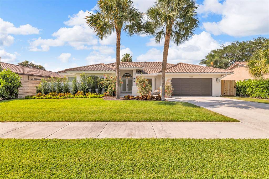 9585 Carousel Cir S, Boca Raton, FL 33434