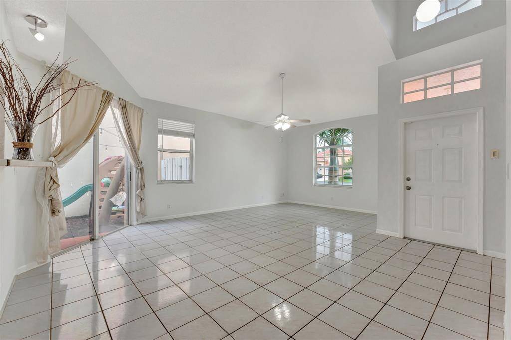 Coconut Creek, FL 33073,6024 NW 45th Way