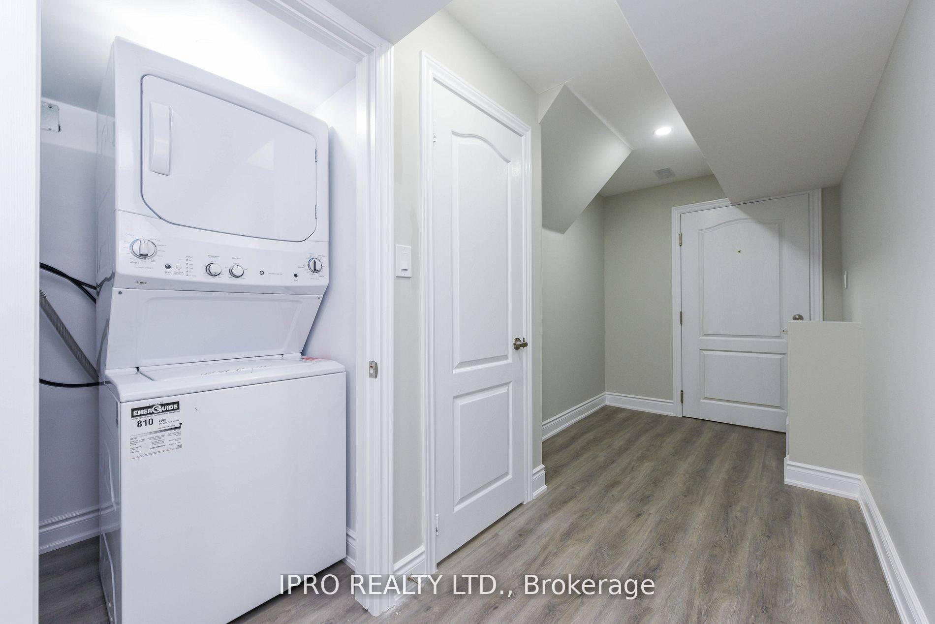 Brampton, ON L6X 5K4,69 Vezna CRES #Basement