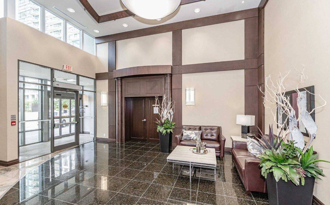 Mississauga, ON L5B 0C8,335 Rathburn RD W #208