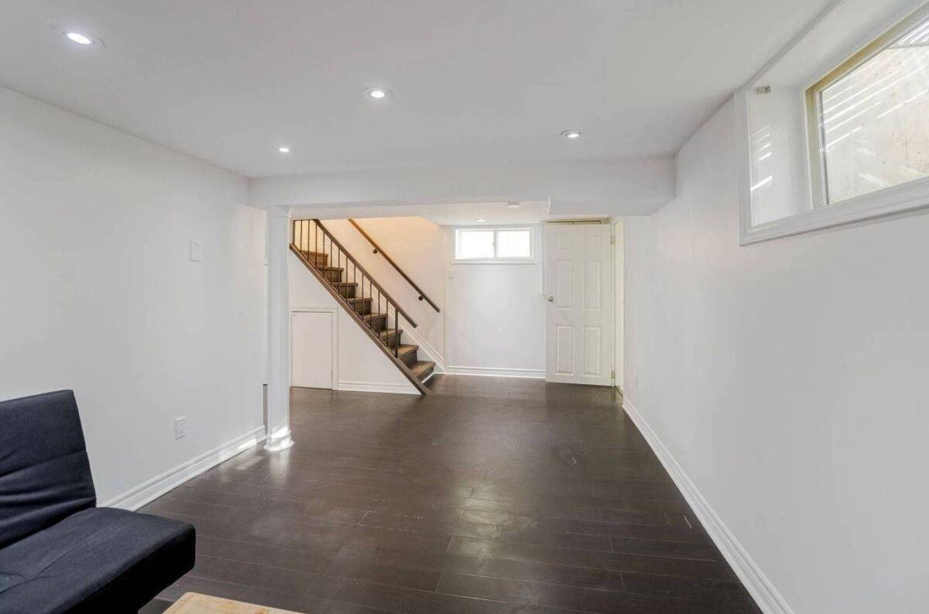 Toronto W05, ON M9M 1S7,26 Coronado CT #BSMT