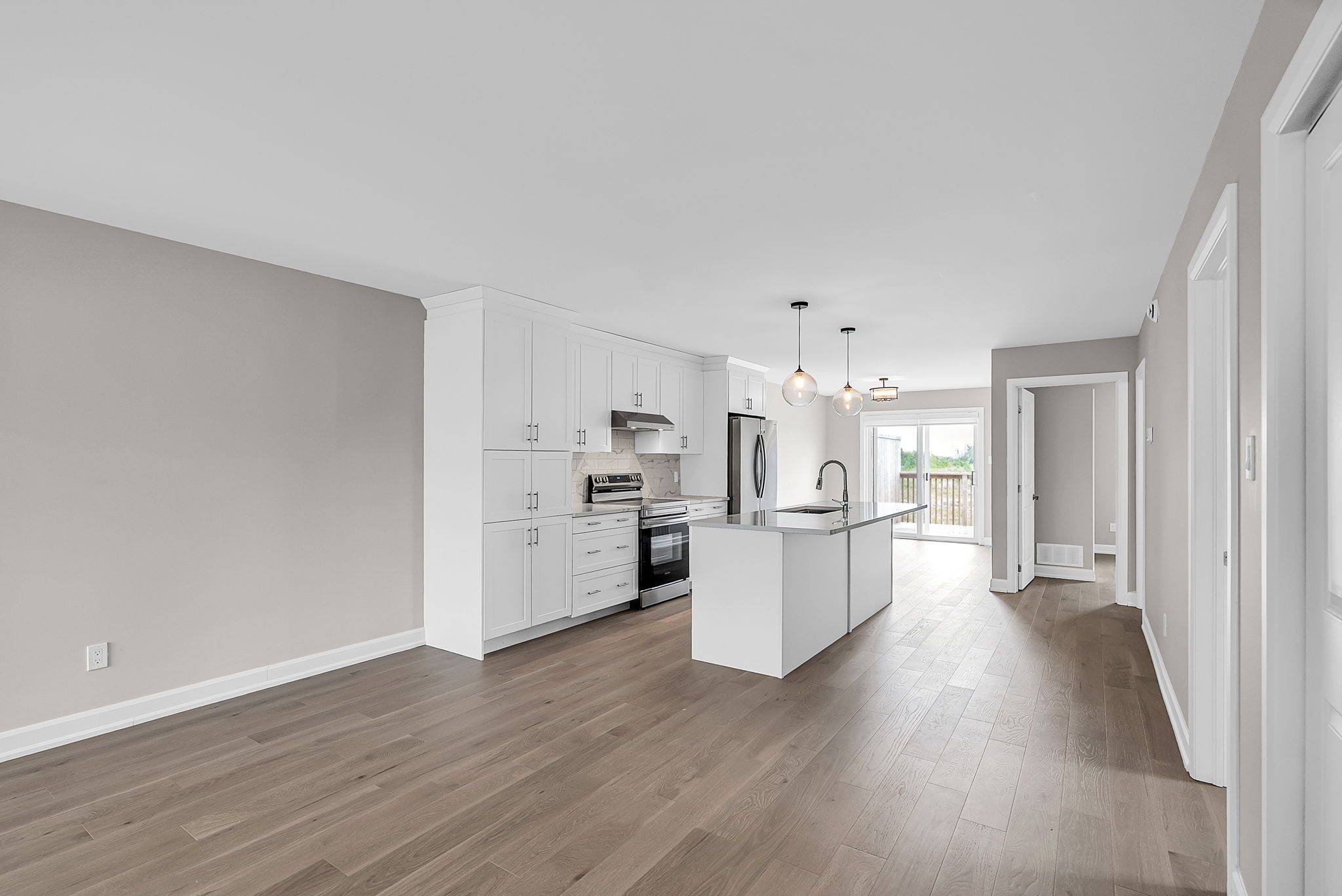 Cornwall, ON K6H 5R6,350 Tollgate RD E