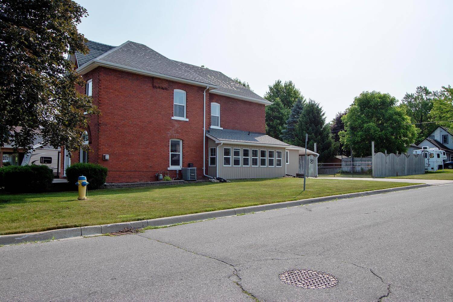 Stratford, ON N5A 2K5,307 Nelson ST